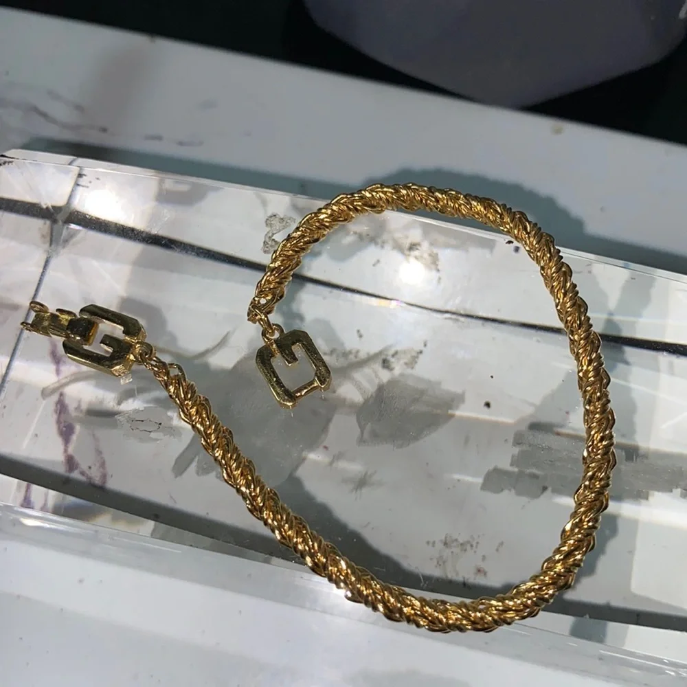 Authentic Givenchy Rope Chain Bracelet - Picture 4 of 10